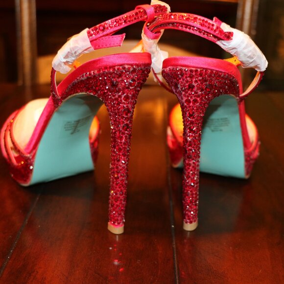FINAL OFFER! - NWT Betsey Johnson Red Sparkle Blue Heels - 10 - Picture 8 of 15